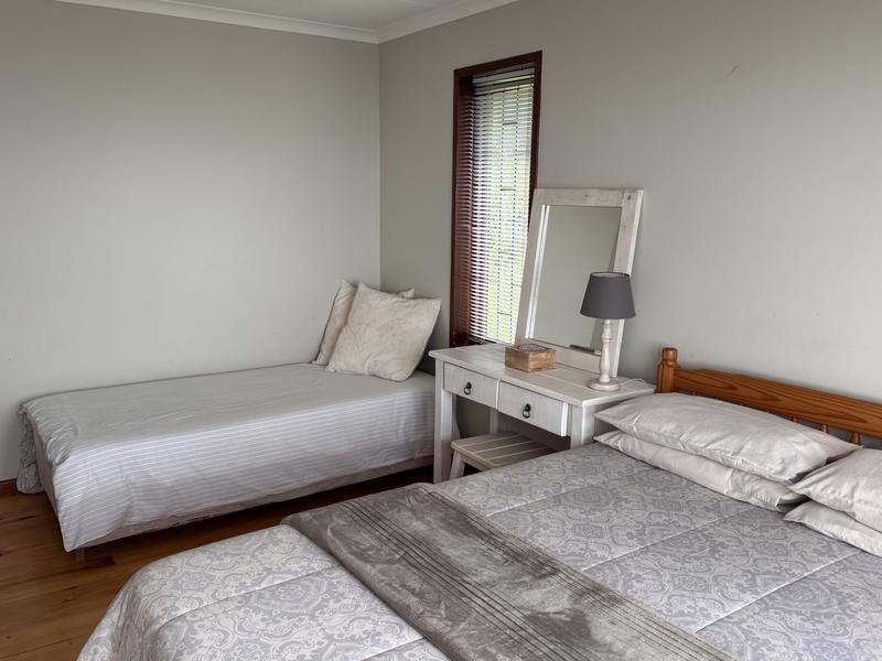 7 Bedroom Property for Sale in Outeniqua Strand Western Cape